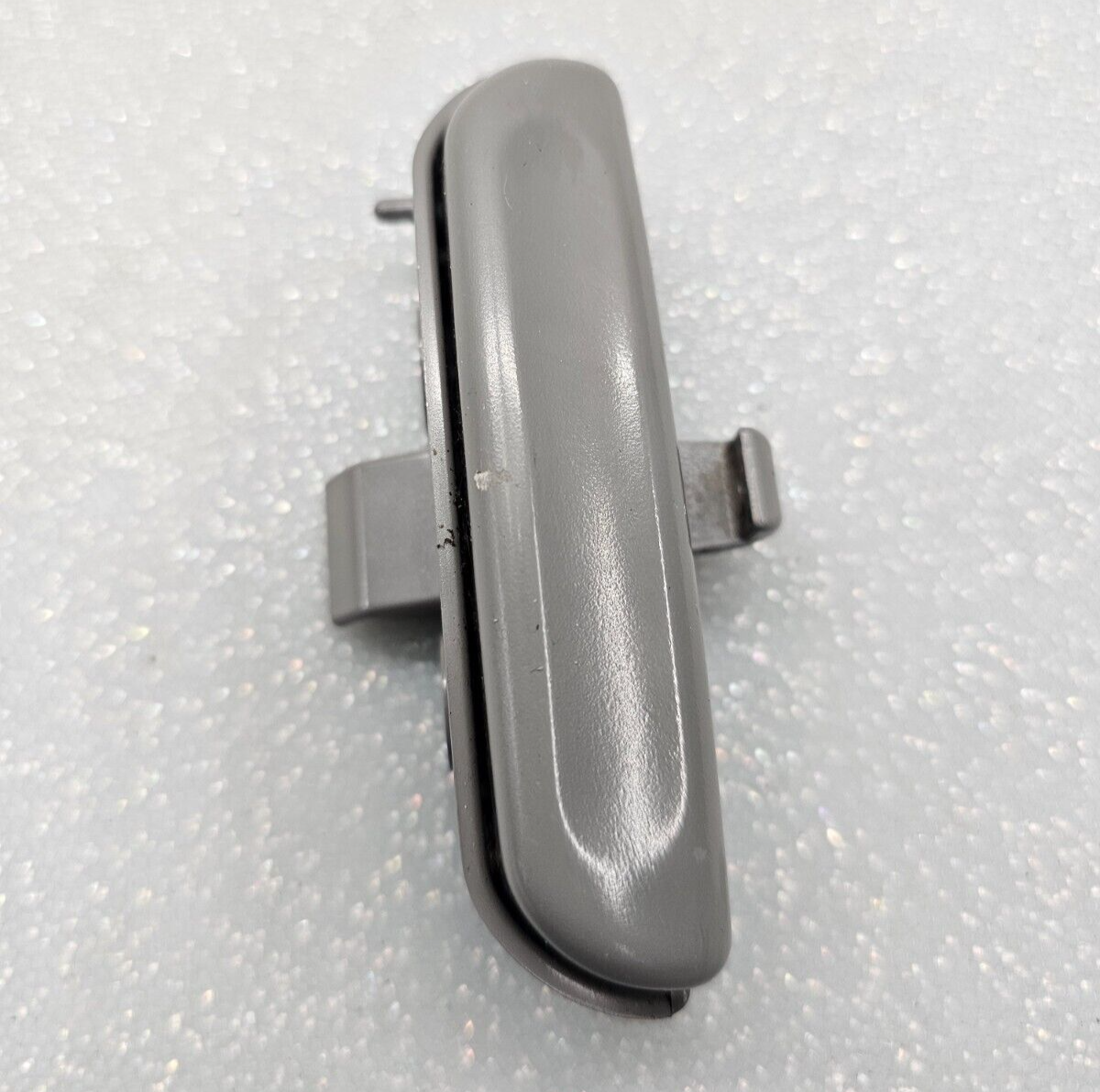 02-08TOYOTA CAMRY SOLARA LEXUS ES330 FRONT CENTER CONSOLE LID ARMREST LATCH GRAY