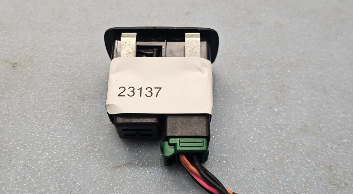 🔥12-20 GRAND CARAVAN TOWN COUNTRY REAR LEFT DRIVER QUARTER WINDOW SWITCH BLACK