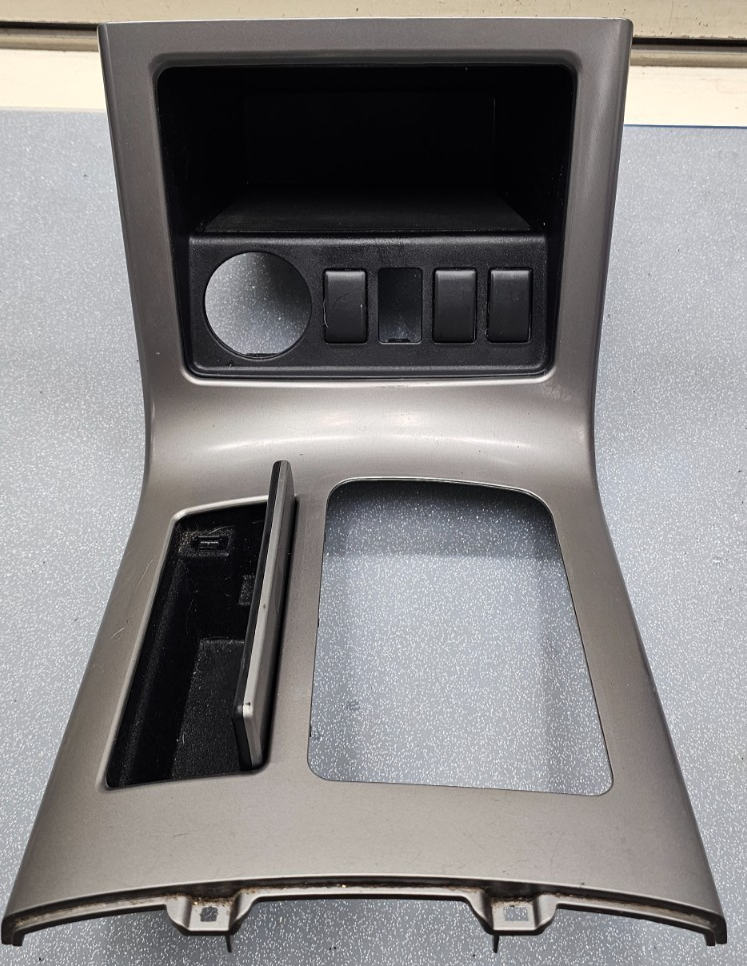 🔥05-12 NISSAN PATHFINDER CENTER CONSOLE SHIFTER SHIFT STORAGE BEZEL TRIM SILVER