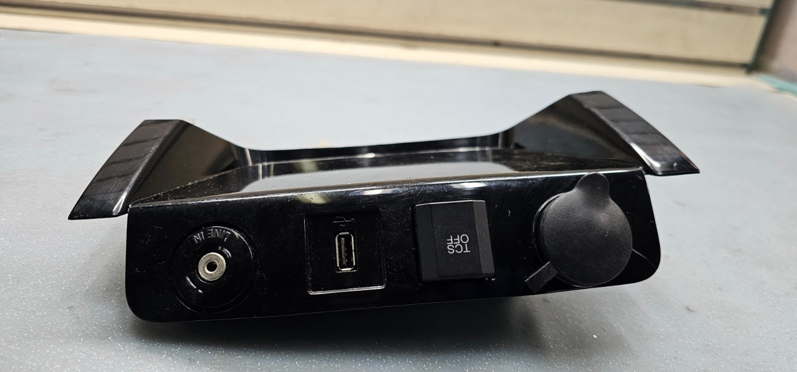 🔥2008-2012 Ford Escape Front Dash Line USB Console Trim Bezel OEM