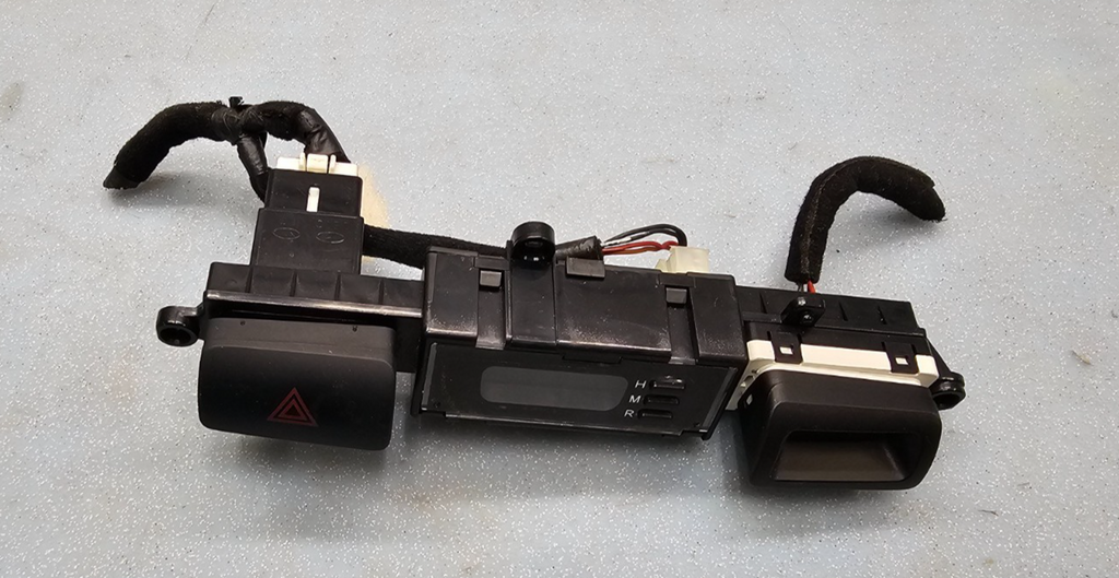 🔥06-10 Kia Sportage Hazard Switch Control Dash Digital Clock Display Time Black