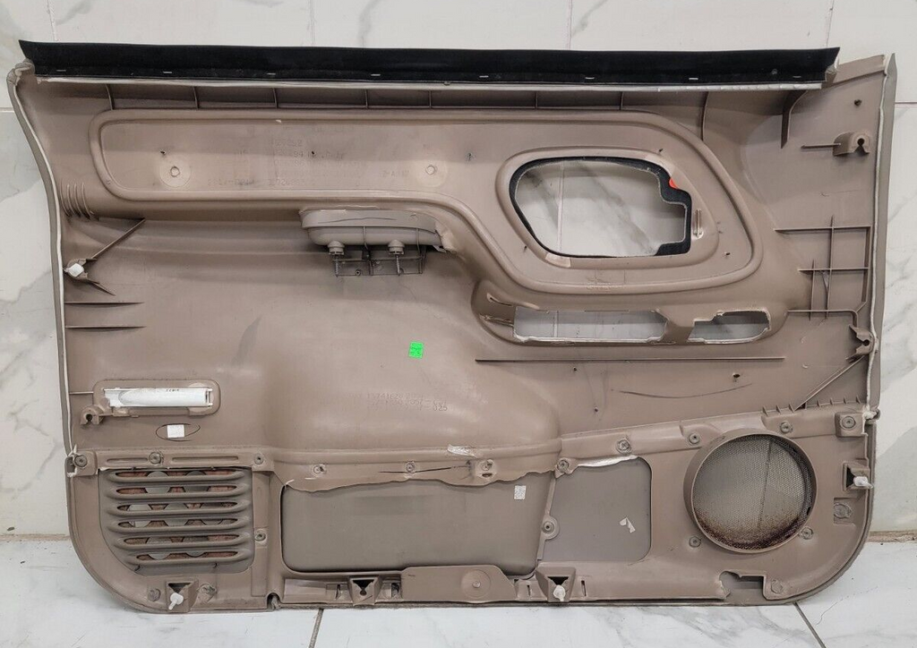🔥95-99 Chevy GMC Silverado C/K DOOR PANEL Front RIGHT Passenger Auto TAN R D2