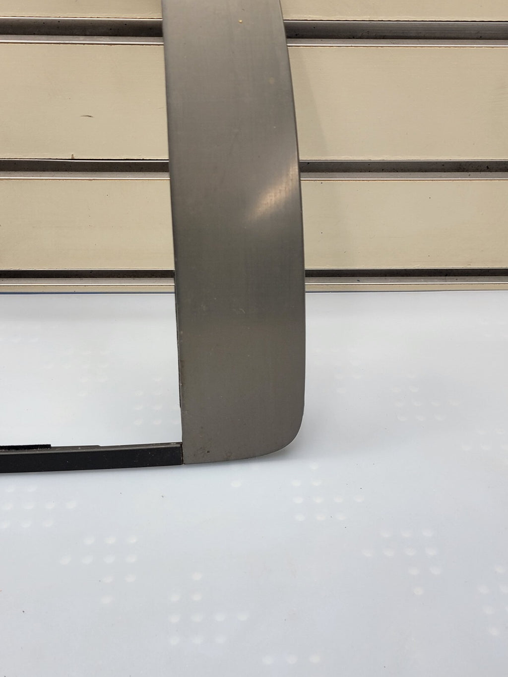 🔥07-13 SUBURBAN TAHOE YUKON CENTER DASH RADIO BEZEL TRIM SILVER