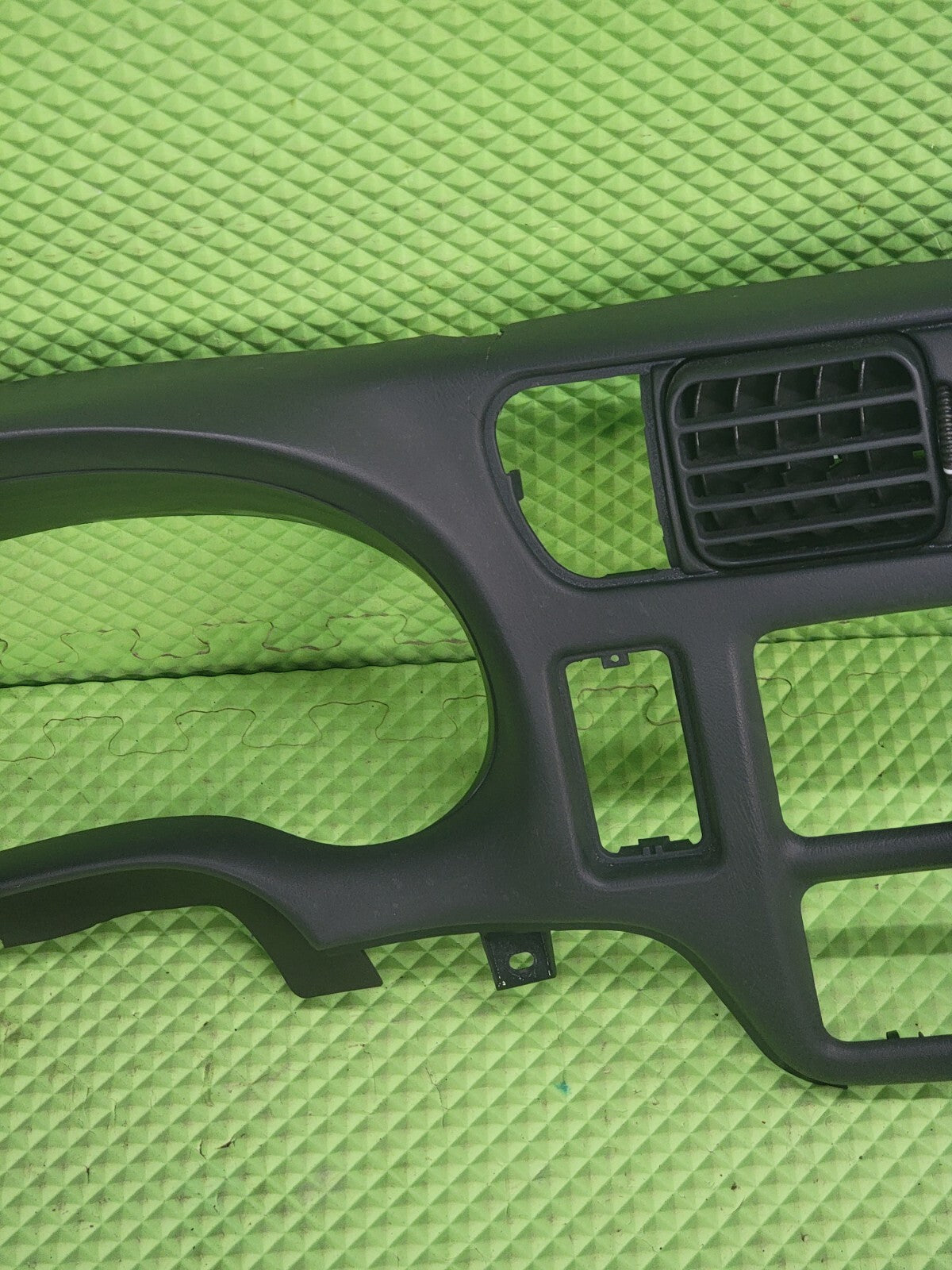 98-04 BLAZER S10 JIMMY SONOMA Cluster Dash Radio Bezel GRAPHITE C8