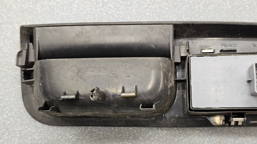 05-10 Passat Golf Jetta Rabbit Left Driver Door Master Power Window Switch Black