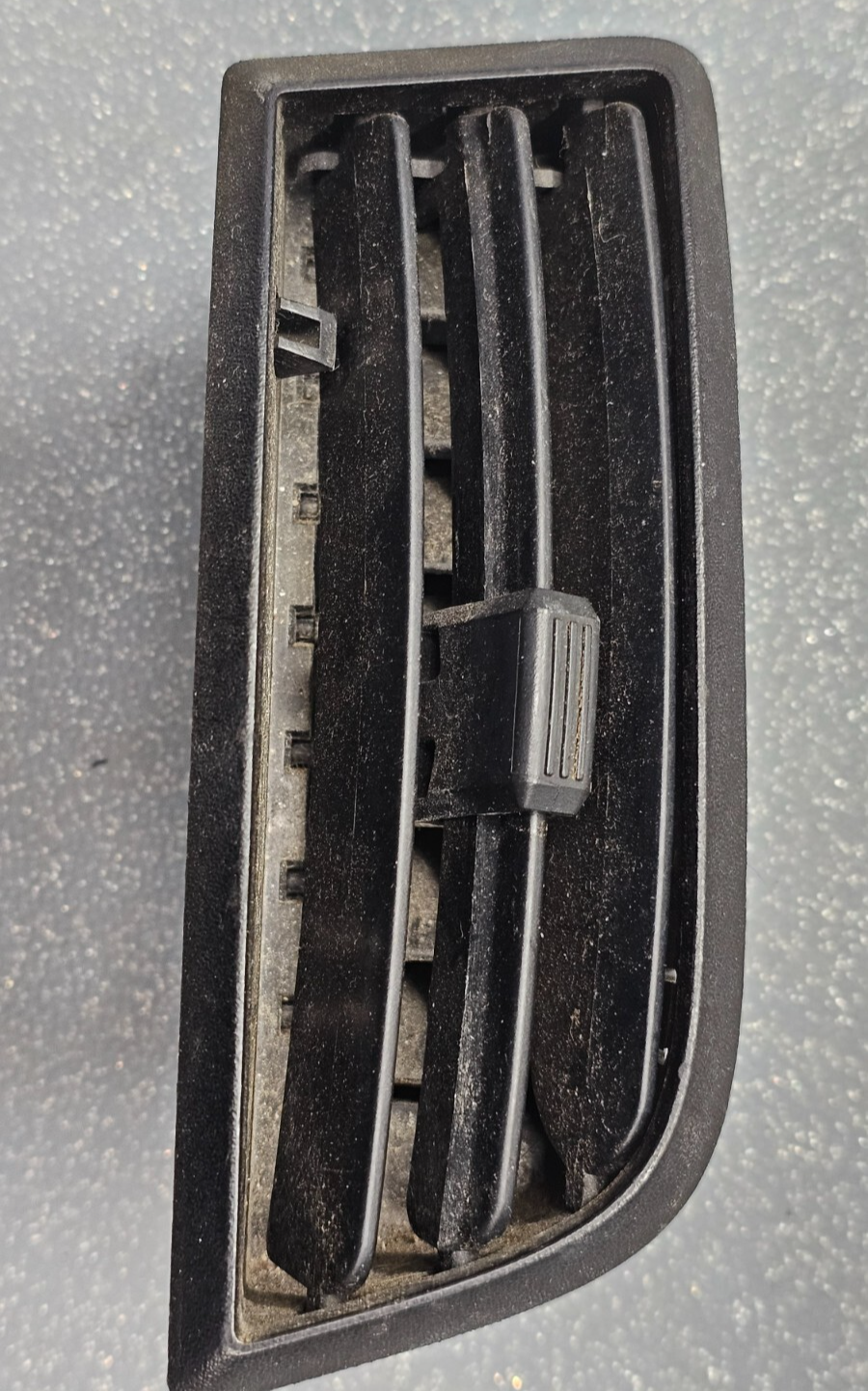 🔥08-11 FORD FOCUS DASH RIGHT PASSSENGER AIR VENT A/C AC HEATER PANEL BLACK