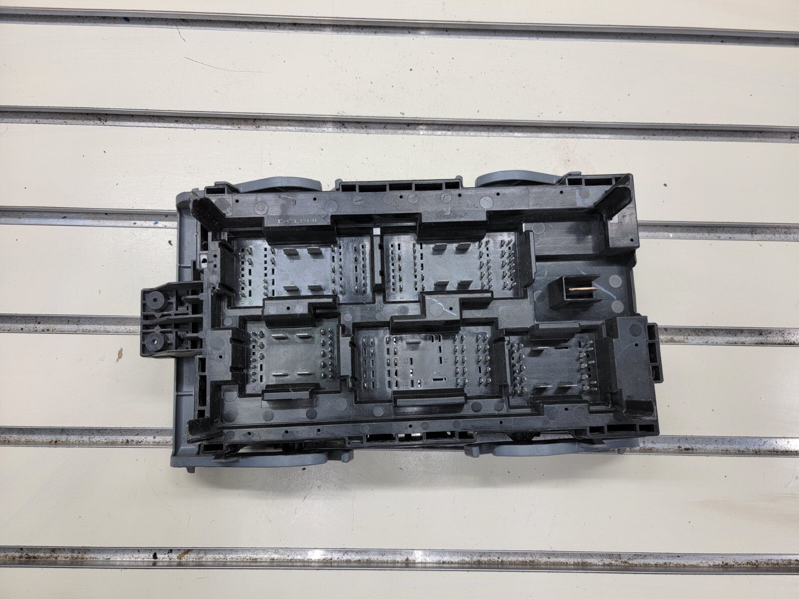 🔥 2007-2009 Tahoe Suburban Yukon Fuse Box Module A215 gray grey