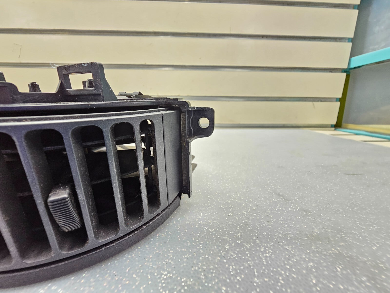 🔥03-06 INFINITI G35 COUPE MIDDLE DASH AIR VENT HEATER CONDITIONING OEM