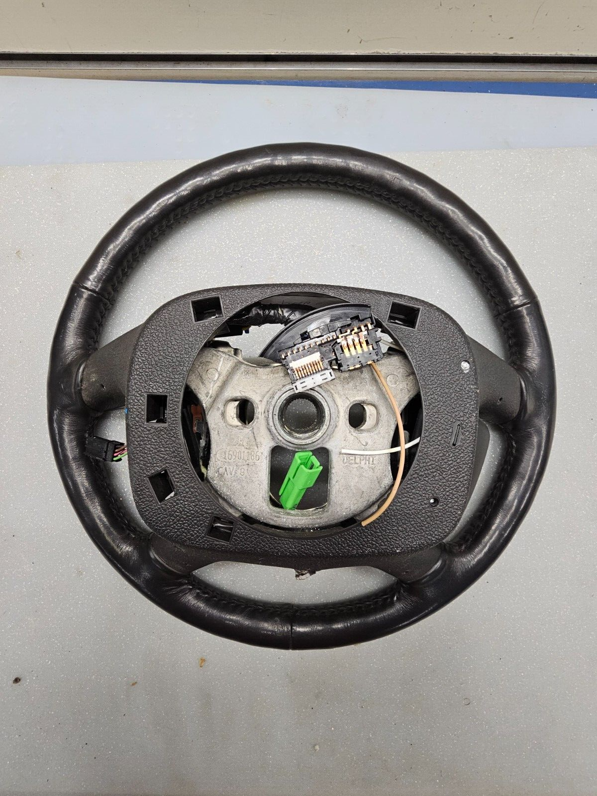 🔥2007-2014 Chevrolet Silverado Sierra Tahoe Yukon Leather Steering Wheel Black
