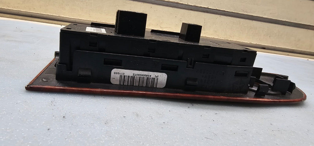 🔥05-10 Grand Cherokee Commander Left Diver Master Power Window Switch Wood