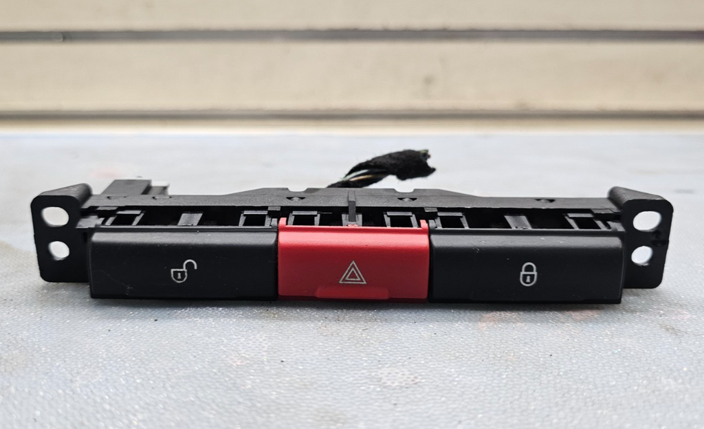 08-12 Land Rover LR2 Dashboard Hazard Light Door Lock Switch Control Panel Black