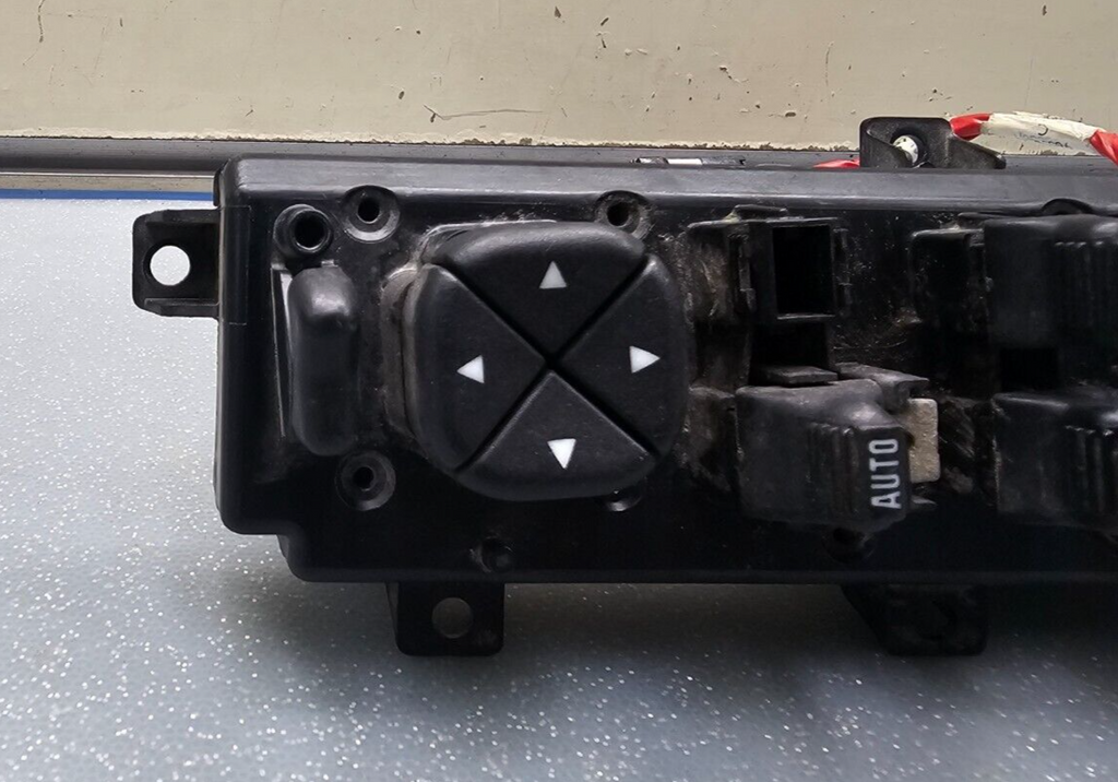 99-04 Jeep Grand Cherokee Driver Left Master Door Window Mirror Switch Assembly