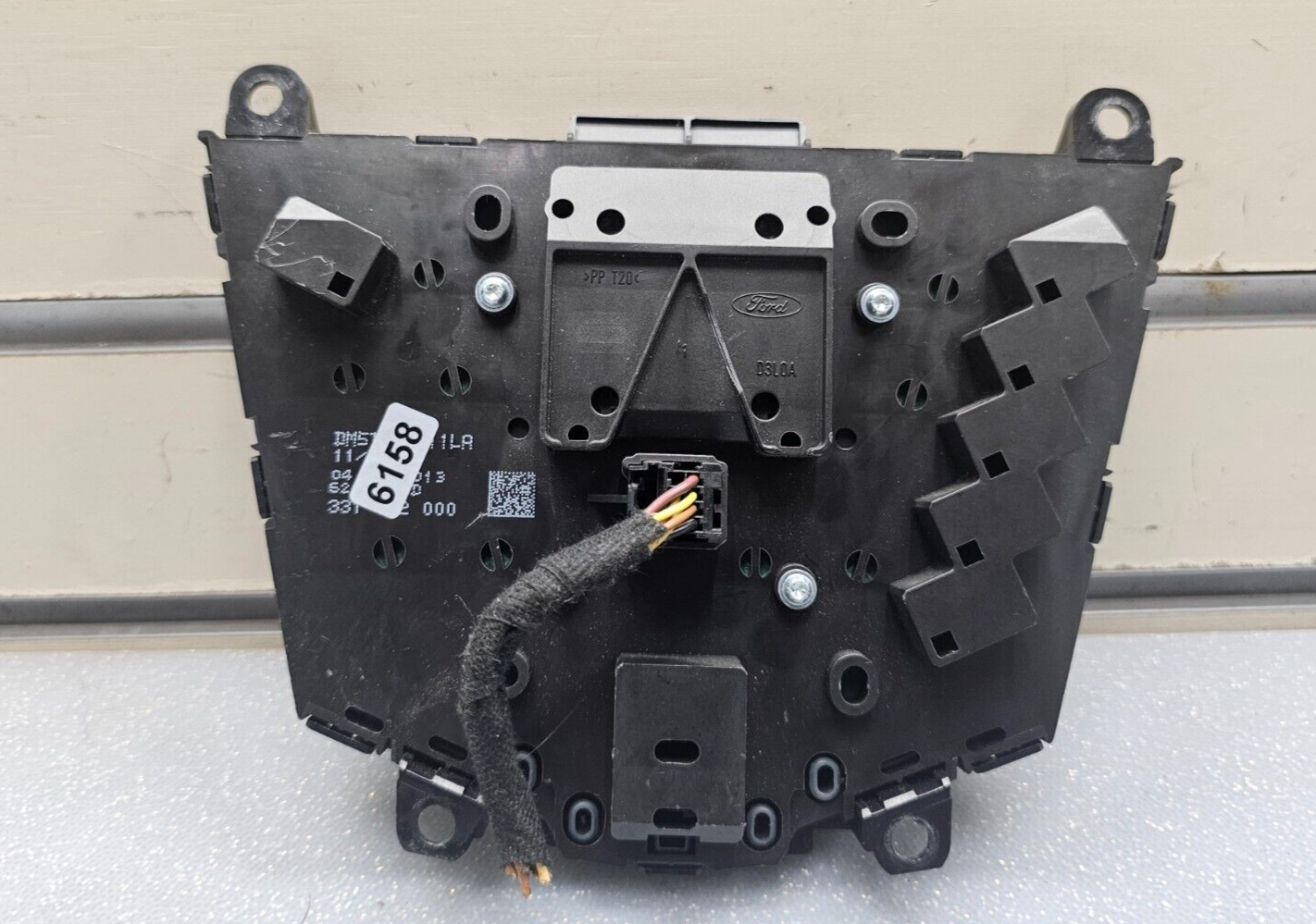 12-14 FORD FOCUS CENTER DASH AM FM RADIO STEREO CONTROL TRIM PANEL ASSEMBLY OEM