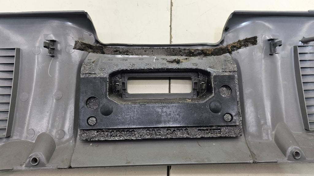 🔥 00-05 Chevy Monte Carlo Dash Bezel Radio Surround Cluster Trim  Black
