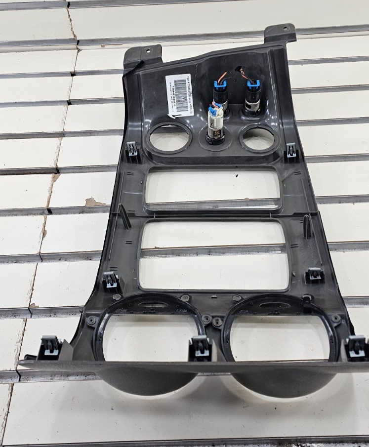 🔥03-08 ENVOY XL FRONT RADIO DASH SURROUND BEZEL TRIM PANEL CLIMATE BLACK