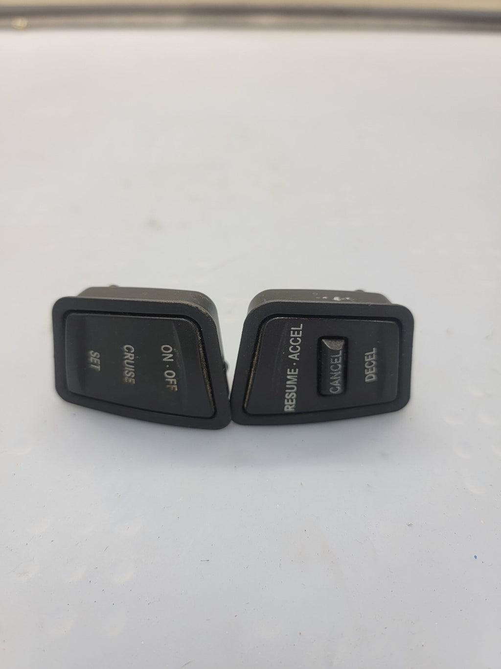 05-07 Jeep Commander   Grand Cherokee OEM Cruise Control Switches/ JC