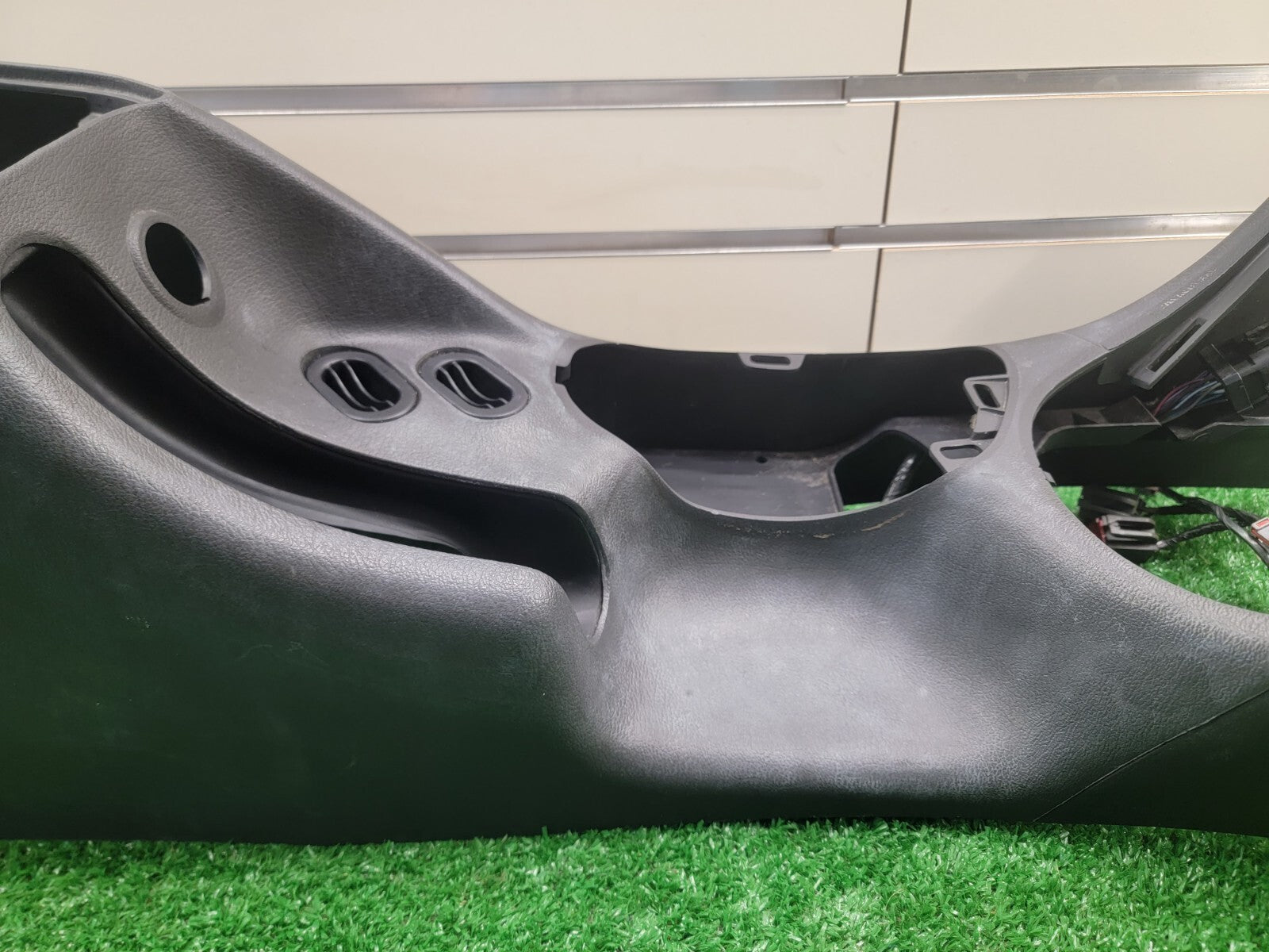 🔥99-04 Ford Mustang Center Console Assembly with Armrest and Storage Black