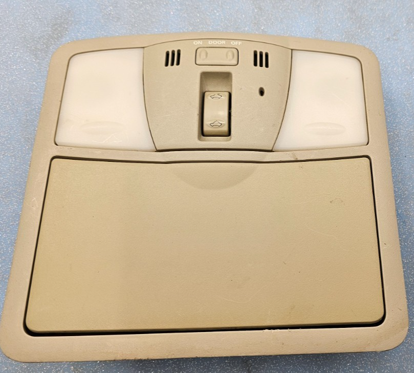 🔥07-14 Maxima Murano Altima Overhead Console Storage Dome Map Lamp Tan