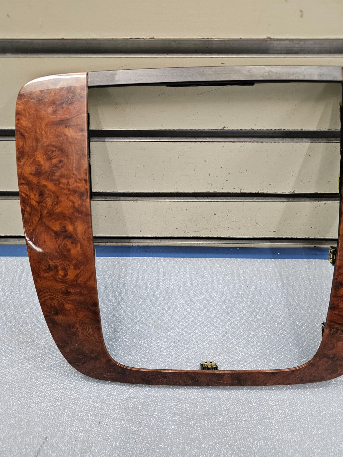 🔥07-13 SUBURBAN TAHOE YUKON CENTER DASH RADIO SUUROUND BEZEL TRIM ASSEMBLY WOOD