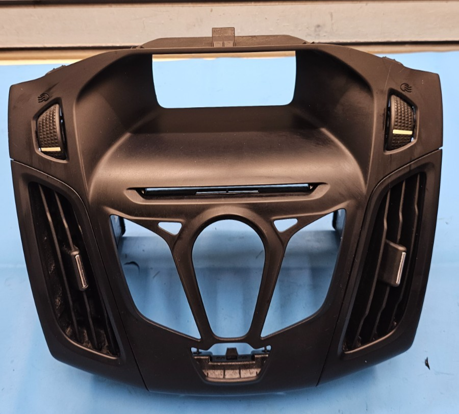 🔥12-14 FORD FOCUS CENTER DASH RADIO DISPLAY PANEL SURROUND BEZEL TRIM BLACK OEM