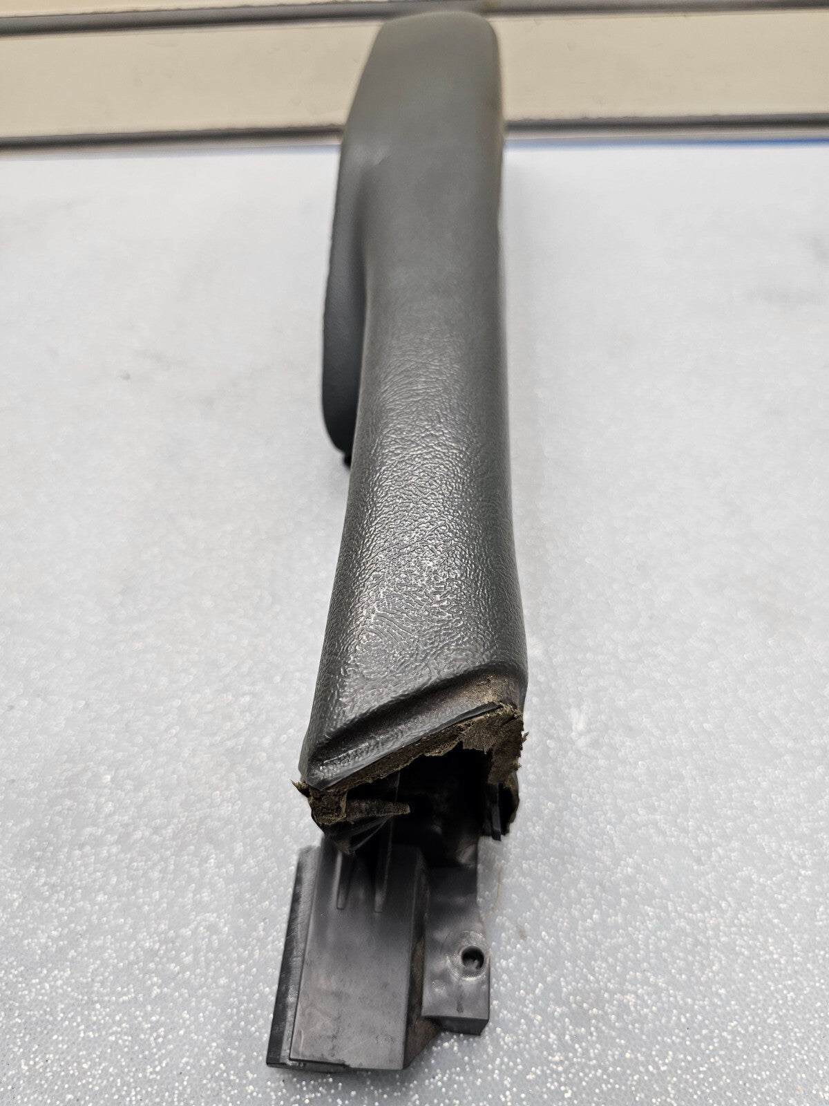 🔥03-06 Silverado SIERRA Door Panel ARMREST Front Left Driver Handle Graphite