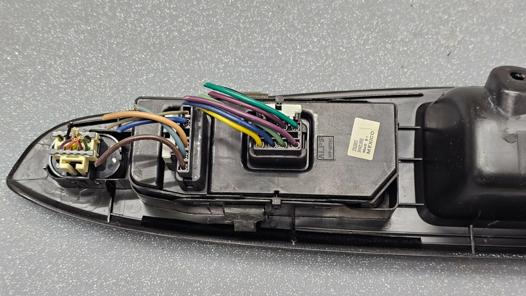 🔥06-08 CHEVY IMPALA LEFT DRIVER MASTER POWER WINDOW SWITCH BEZEL ASSEMBLY BLACK