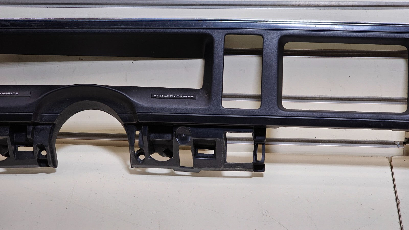 🔥96-99 BUICK LESABRE DASH SPEEDOMETER INSTRUIMENT CLUSTER BEZEL TRIM PANE BLACK