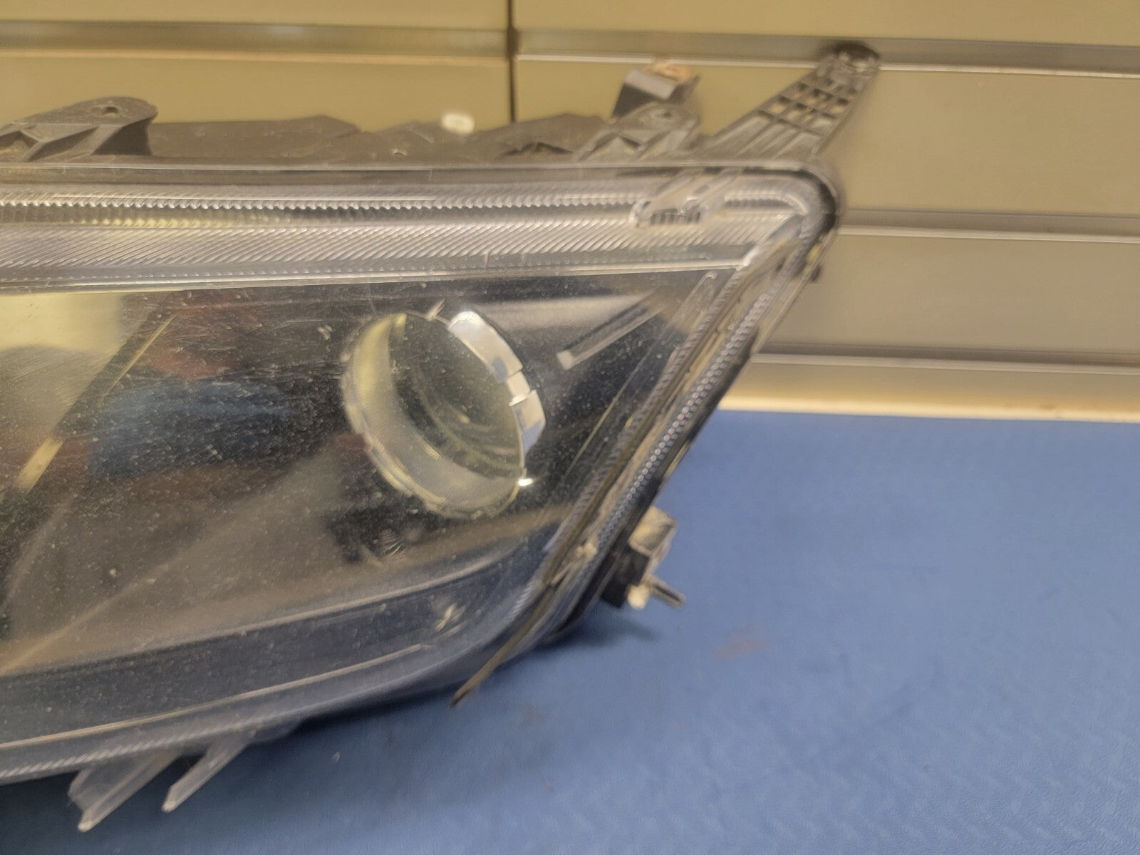 🔥10-12 FORD FUSION Left Driver headlight headlamp Assembly Bezel halogen OEM