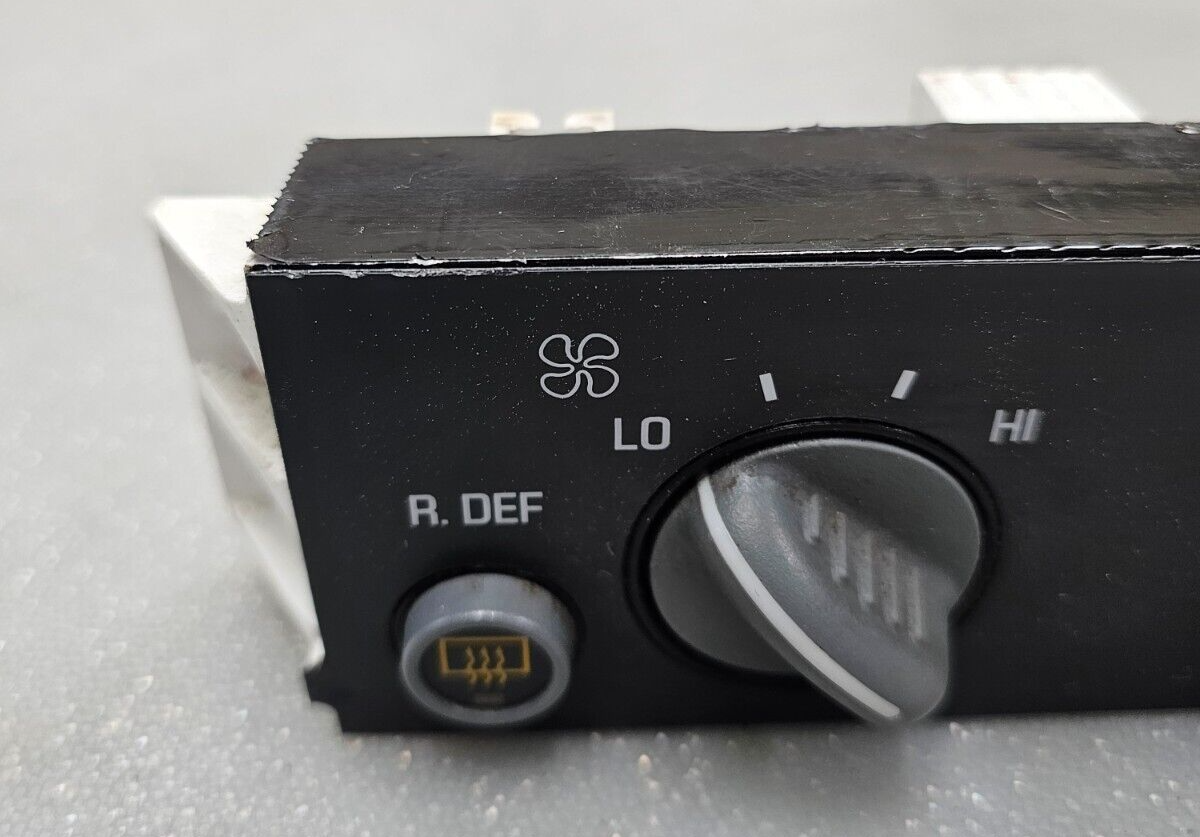 96-05 Chevy Astro Safari Dash AC Heater Temperature Climate Control Unit Defrost