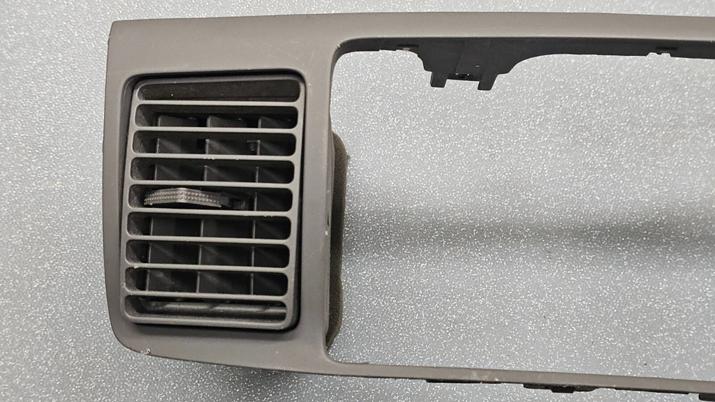 🔥03-08 TOYOTA COROLLA CENTER DASH RADIO SURROUND BEZEL TRIM PANEL OEM GRAY B28