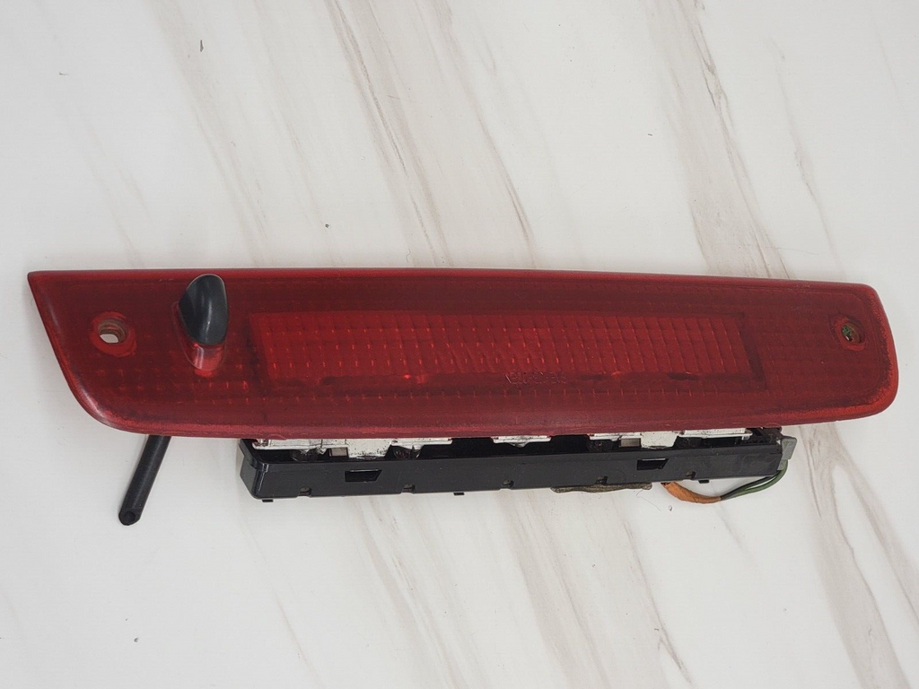 🔥2002-2005 Ford Explorer OEM third 3rd brake light assembly