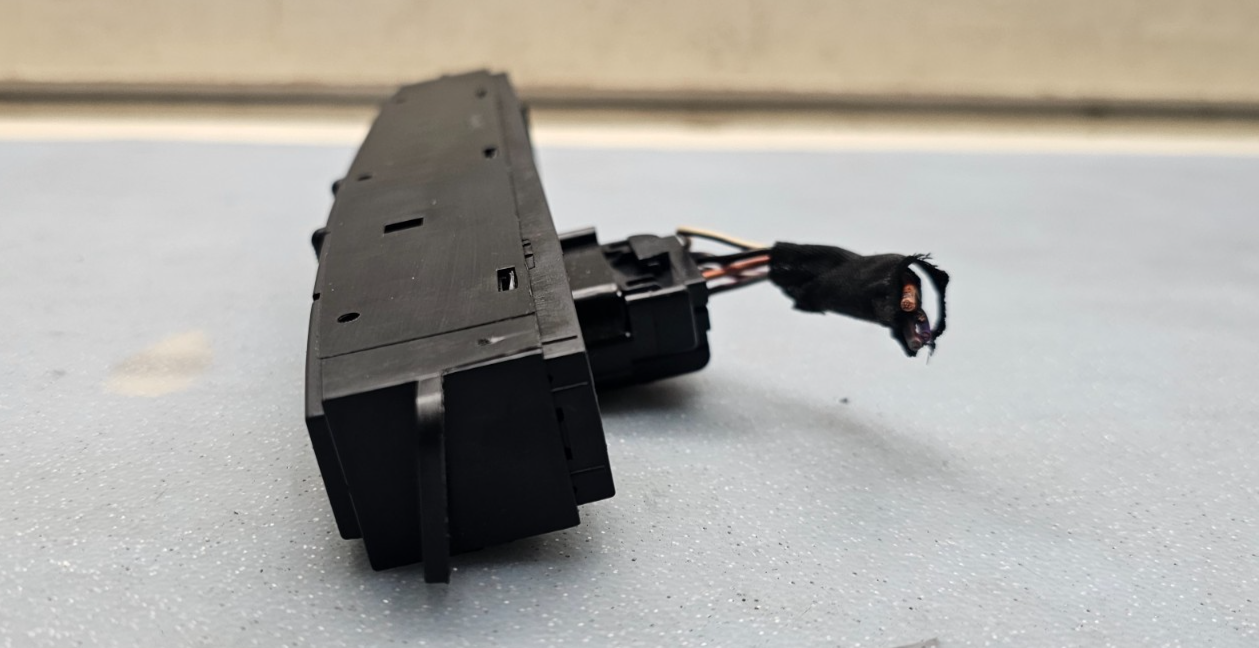 🔥2001-2007 Town & Country Caravan Rear Wiper Hazard Switch OEM SW32