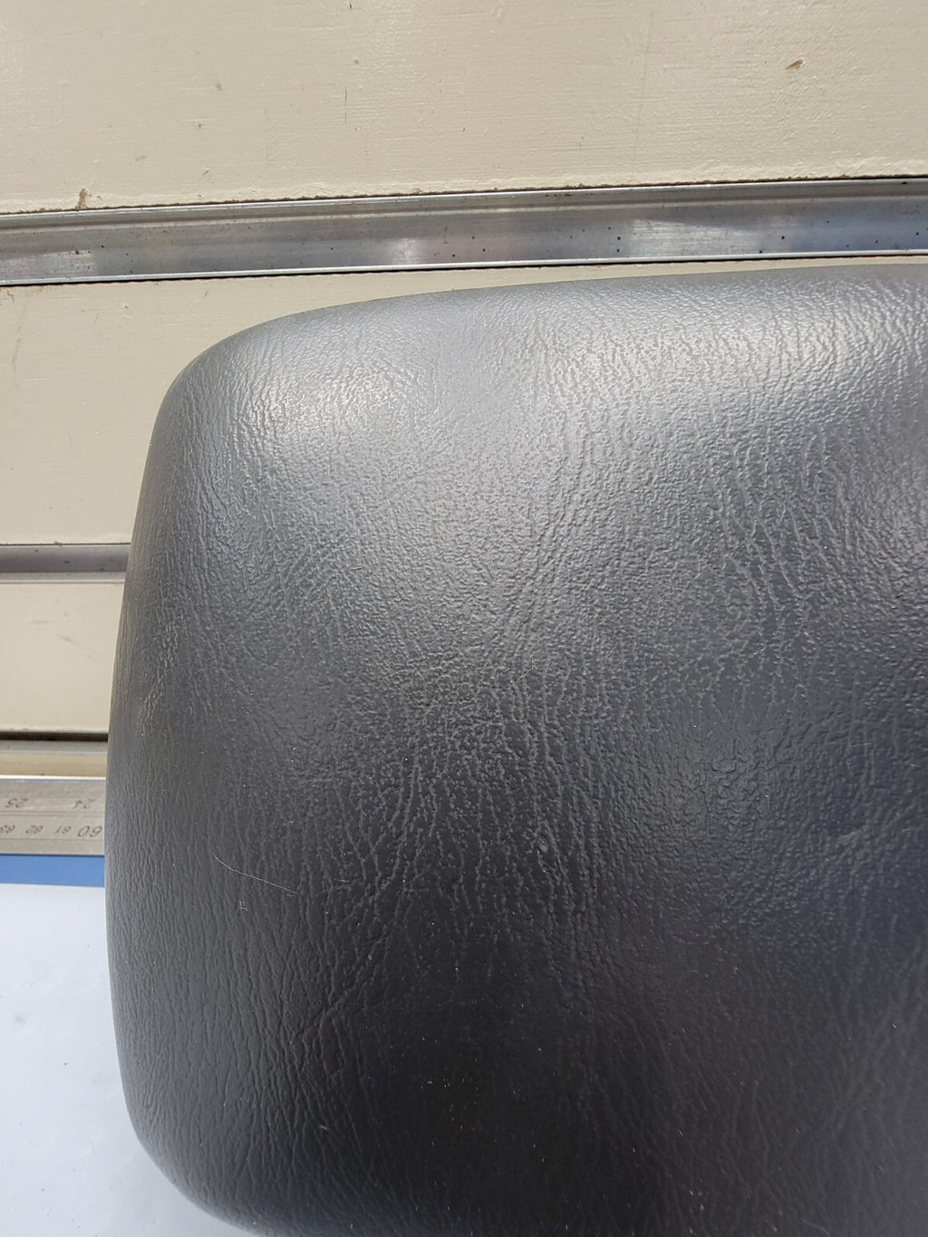 🔥02-06 Toyota CAMRY Solara Center Console Armrest Storage COVER Leather BLACK