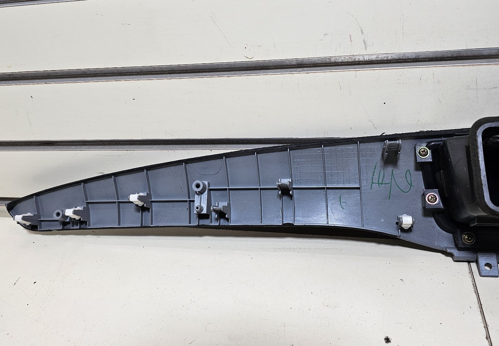 🔥02-07 Mitsubishi Lancer Dash Front Center Trim Bezel Panel Air Vent Silver