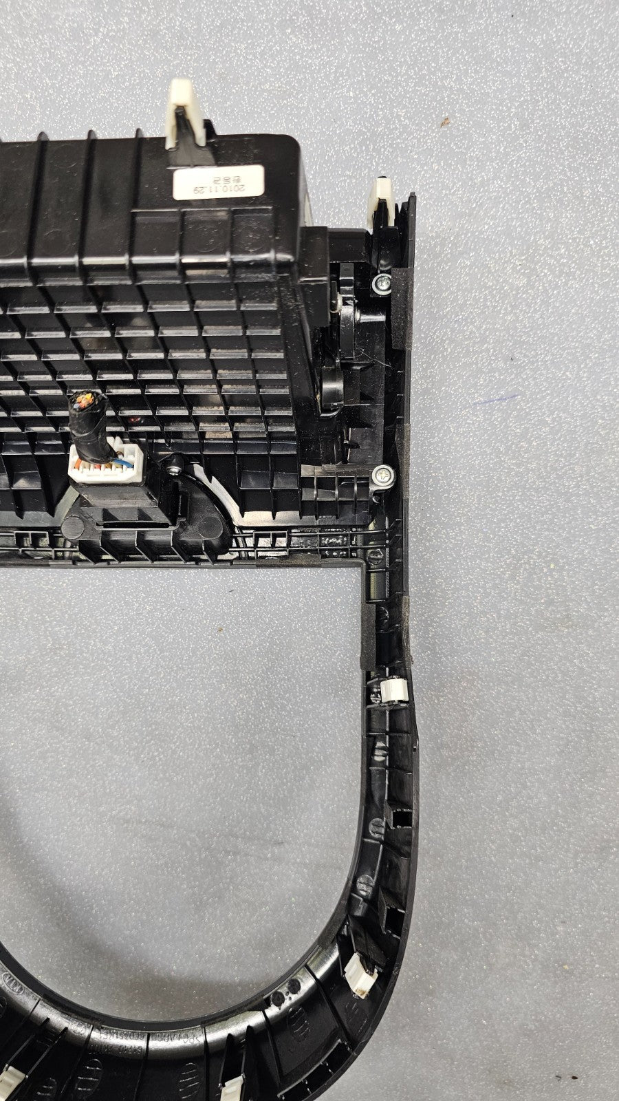 🔥10-11 KIA SOUL PLUS CENTER DASH RADIO TRIM BEZEL W/ STORAGE SILVER OEM