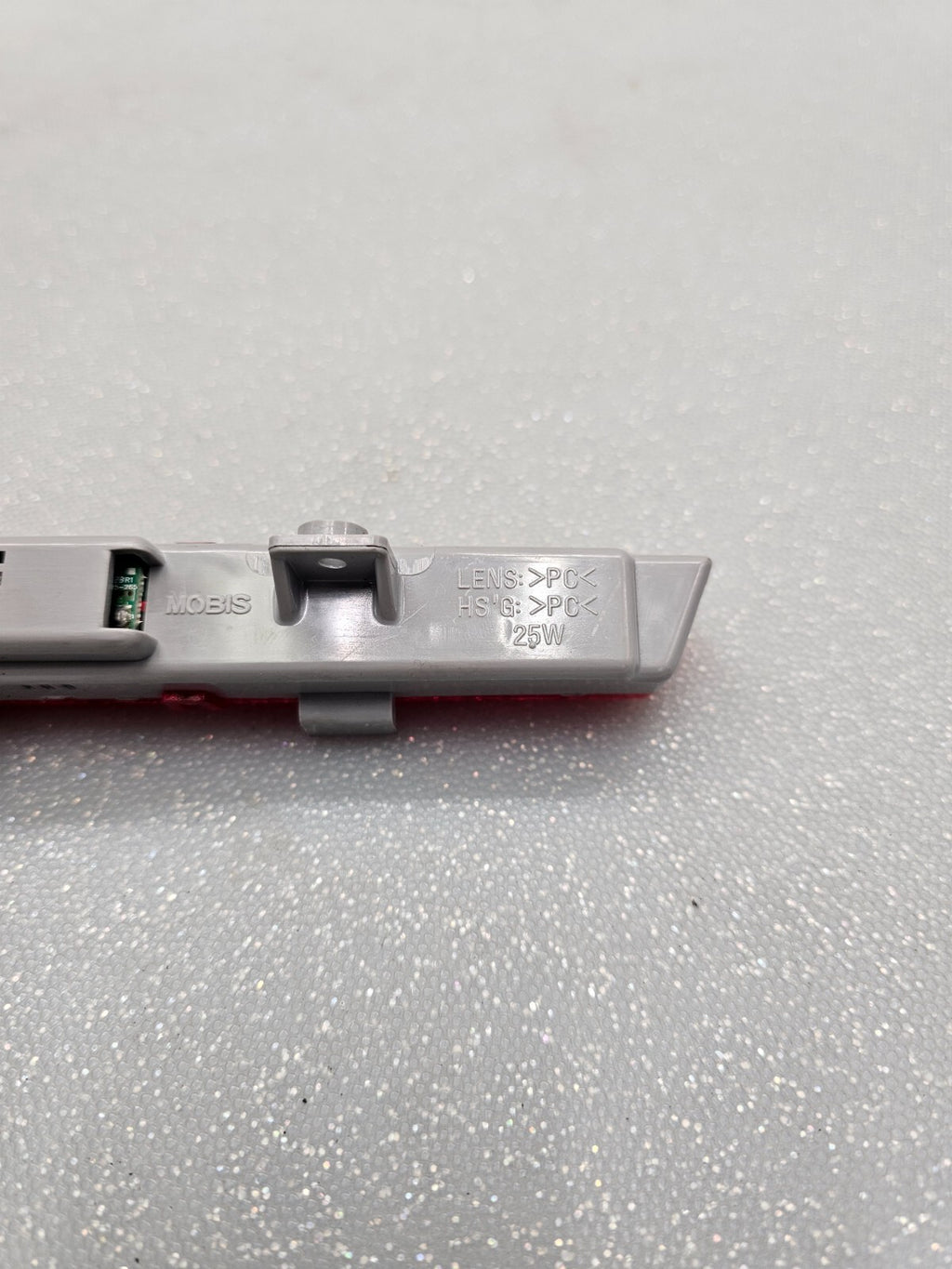 🔥2011-2014 HYUNDAI SONATA REAR HIGH MOUNT 3RD THIRD BRAKE STOP LIGHT LAMP OEM