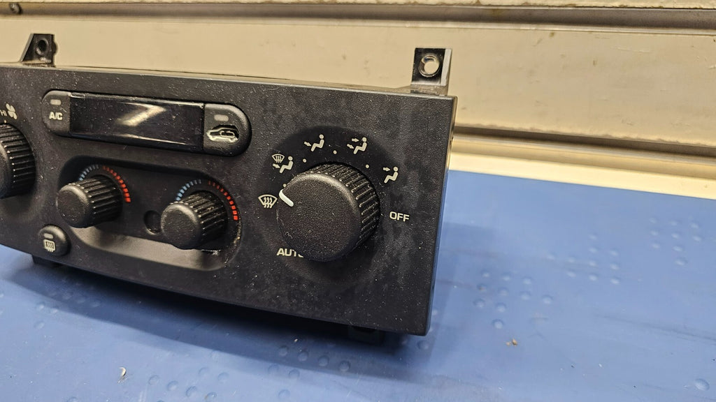 99-04 JEEP GRAND CHEROKEE Dash AC Heater Temperature Climate Control Conditioner