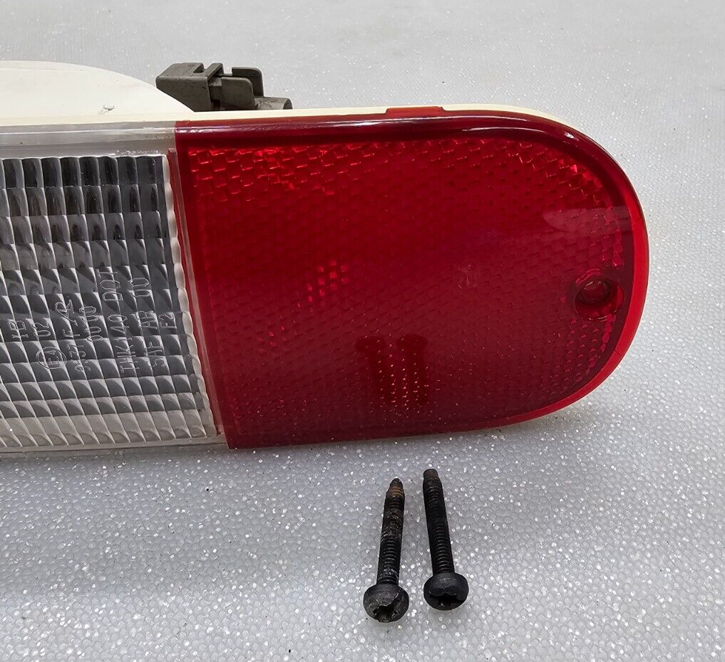 🔥01-05 Chrysler PT Cruiser Rear Right/Left Reverse Backup Light Lamp Assembly