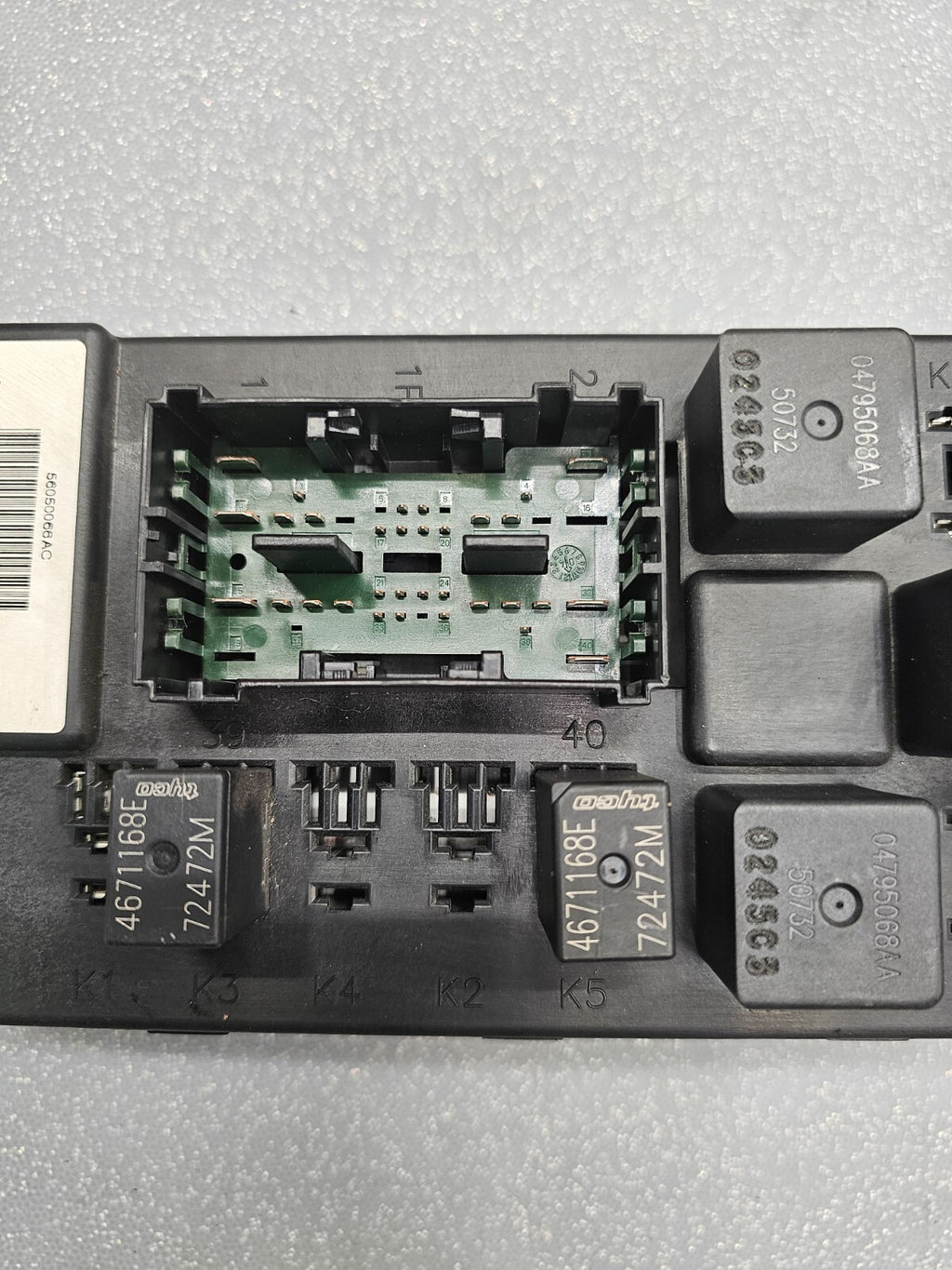 🔥05-06 Jeep Grand Cherokee Commander Body Control Module BCM Fuse Junction Box