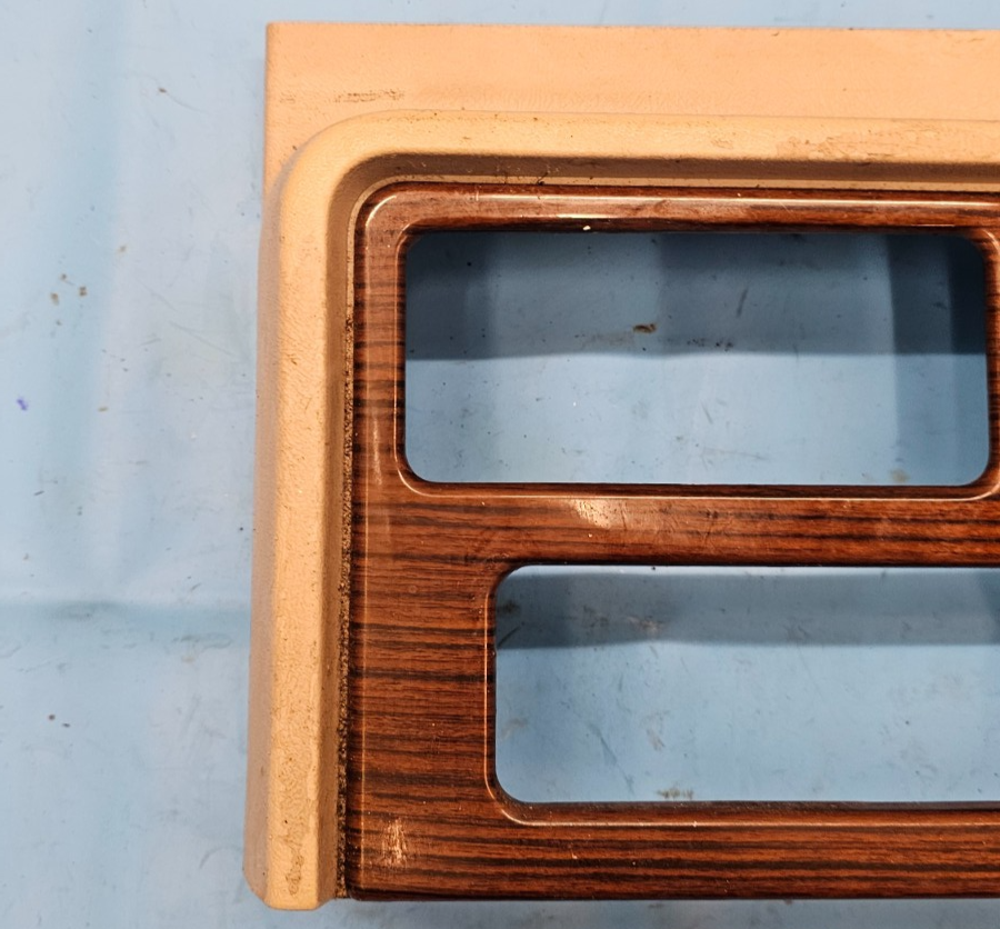🔥03-06 Cadillac Escalade Center Console Upper Bezel Trim Clock Bezel  Wood OEM