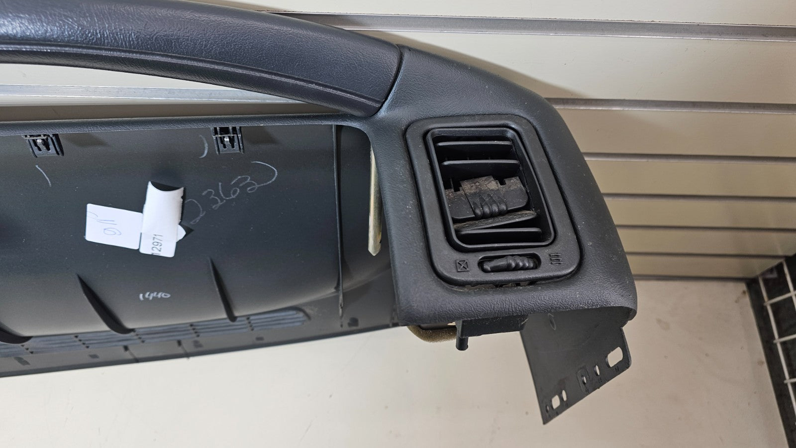🔥99-06 SILVERADO SIERRA TAHOE Upper Cap Cover Top Dashboard Pad GRAPHITE DP1
