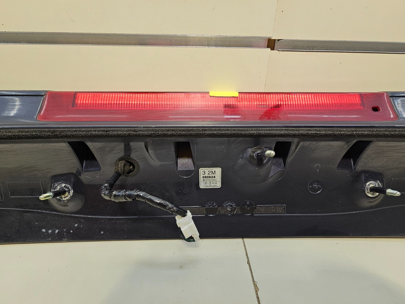 05-11 Hyundai Accent Hatchback Rear Trunk Spoiler 3rd Brake Light Molding Black