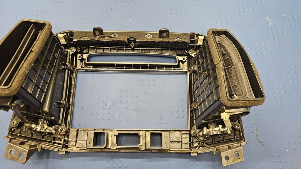 🔥10-12 Hyundai Santa Fe Dash Radio Surround Bezel Climate Trim Panel  Gray