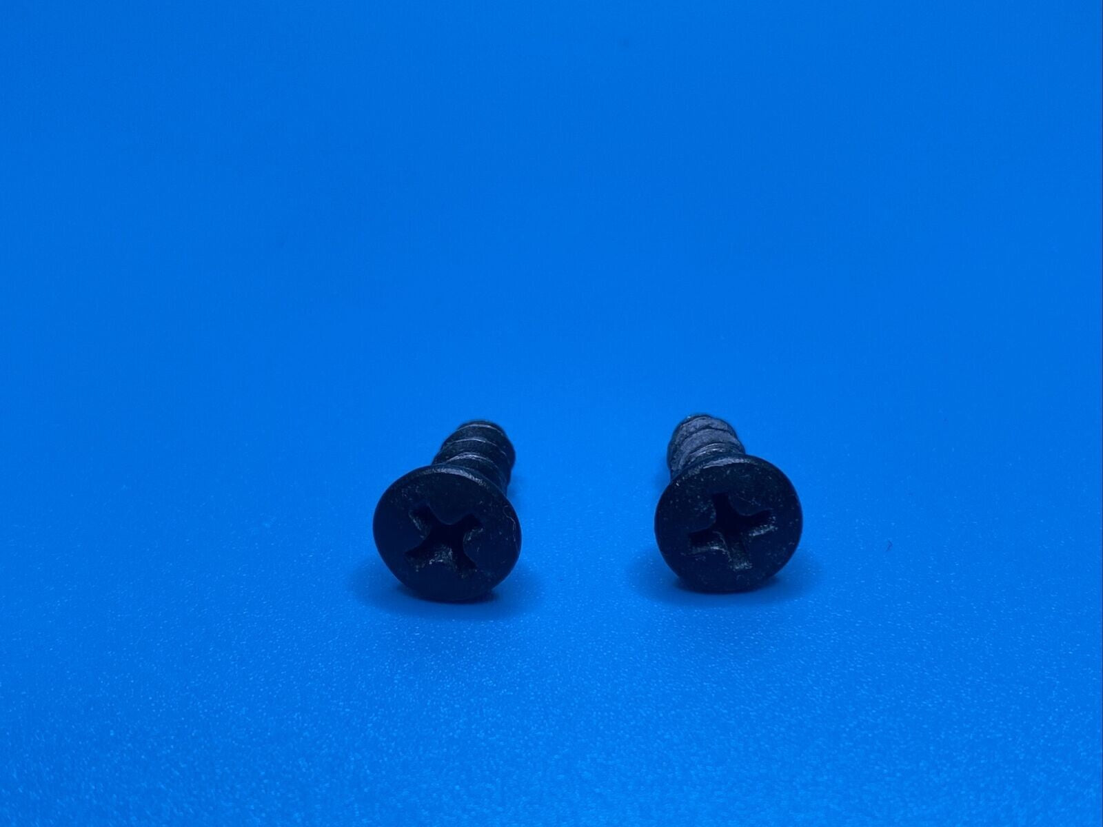 03-08 Toyota Corolla/Matrix Sun Visor Mount Set of 2 Screws/TC