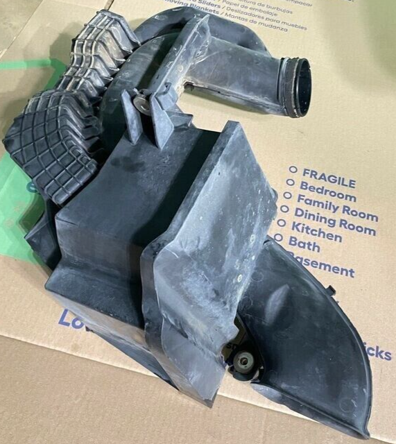 🔥2004 - 2009 Mazda 3 Air Duct  Chamber Resonator Air Intake  OEM