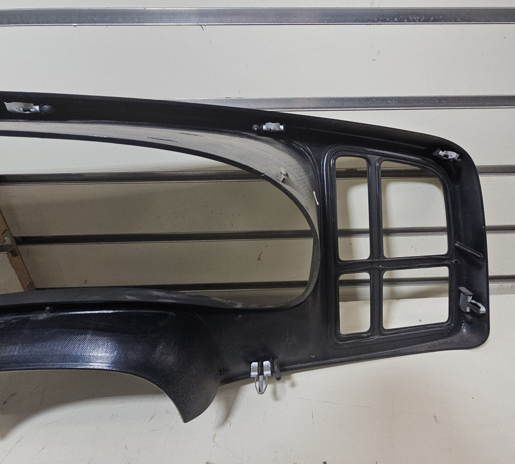 03-06 CHEVY GMC INSTRUMENT Cluster Speedo Dash Trim PANEL Radio Bezel LT TAN C5