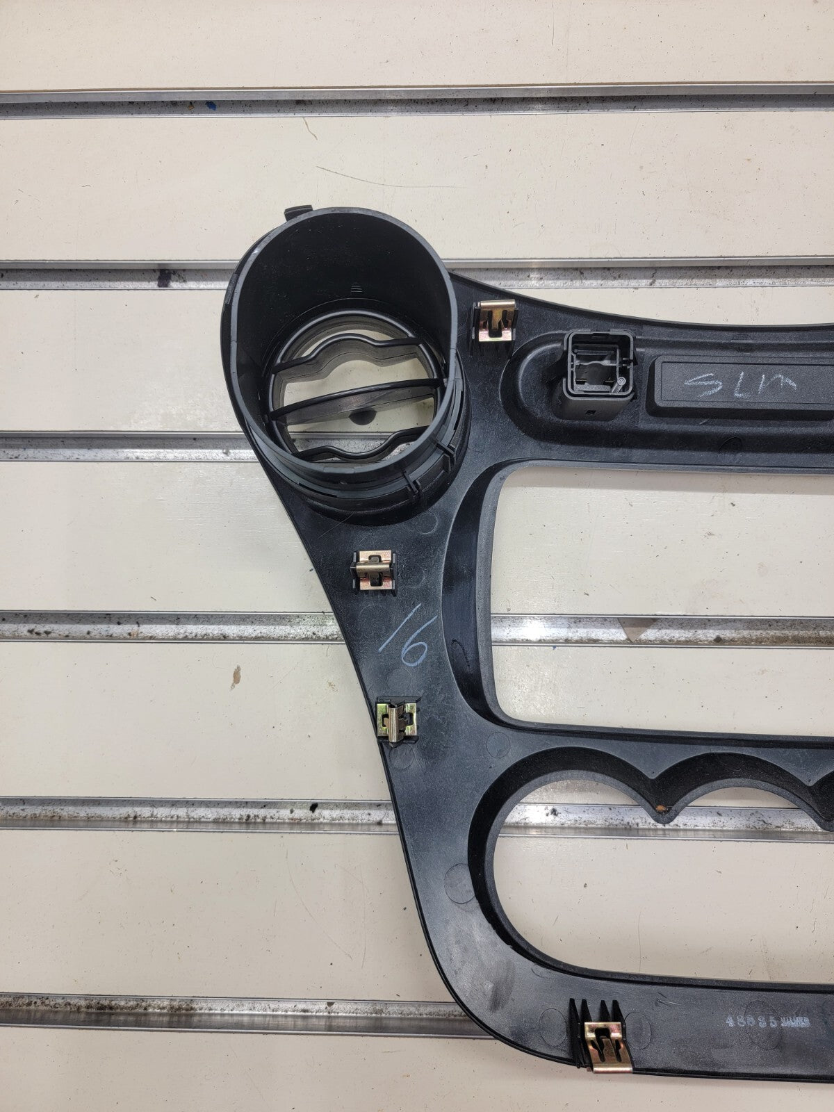 🔥2003-2007 Saturn Ion Radio AC Climate Control Bezel Vents silver