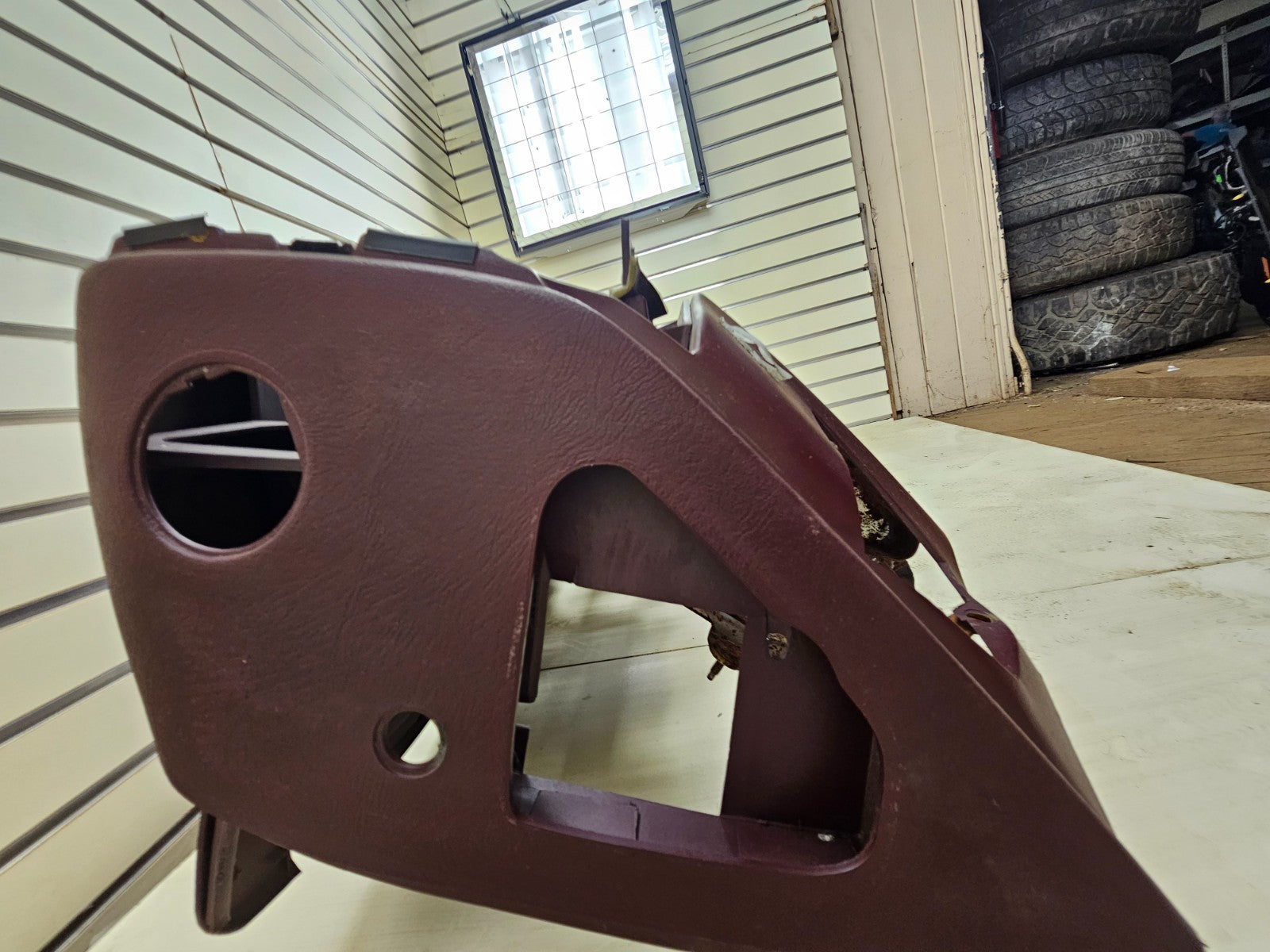 🔥95-99 CHEVY GMC SILVERADO C/K Dashboard DASH CORE Frame Mount RED DB2