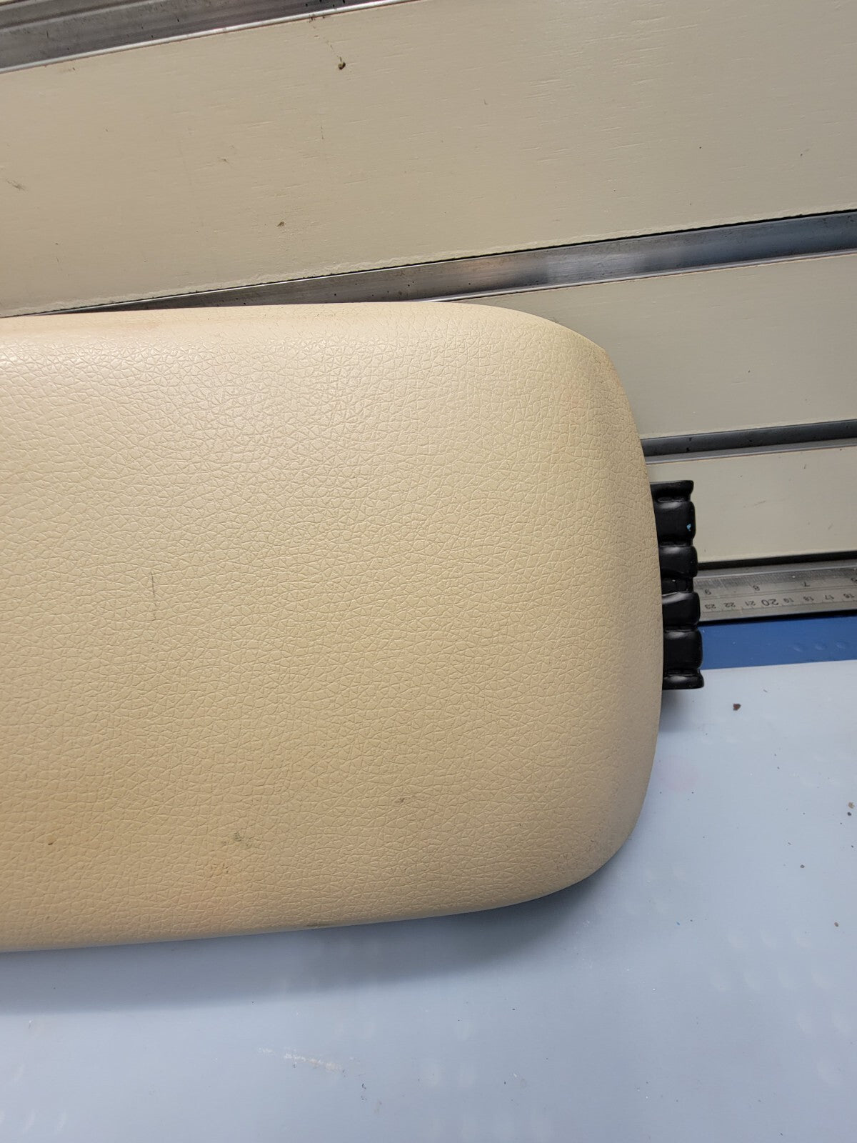 🔥2007-2010 Ford Edge Center Console Lid Leather Arm rest Assembly OEM Tan