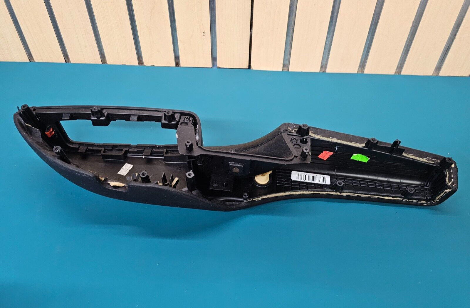 17-20 CHRYSLER PACIFICA FRONT LEFT DRIVER DOOR TRIM PANEL HANDLE ARM REST BLACK